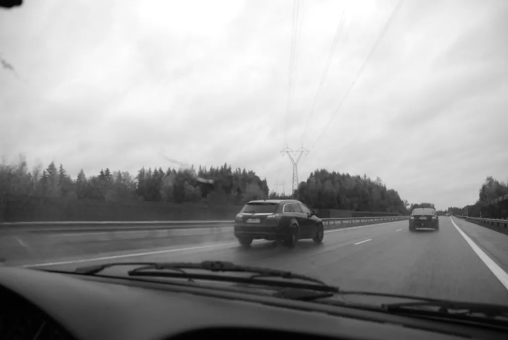 Lähdettiin matkaan noin puoli seitsemän aikaan illalla Tampereelta.