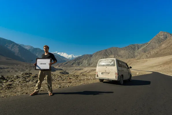 Camera www.topshot.fi, lenses www.vuokrakamera.fi or www.kameratori.fi