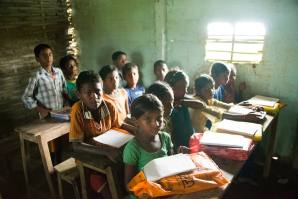 Kamera www.topshot.fi, objektiivit www.vuokrakamera.fi tai www.kameratori.fi