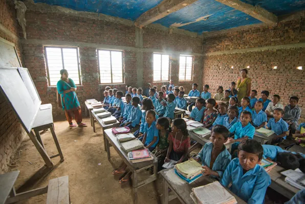 Kamera www.topshot.fi, objektiivit www.vuokrakamera.fi tai www.kameratori.fi